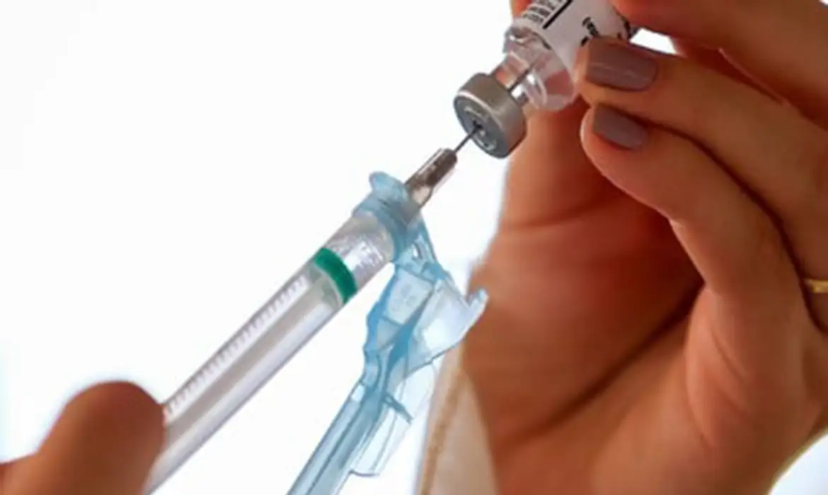 Vacina contra herpes-zóster é segura para pacientes reumáticos, diz estudo