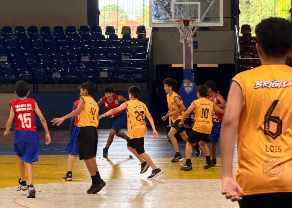 Jogos Escolares da Reme Reúnem Alunos em Competição de Basquete no Guanandizão