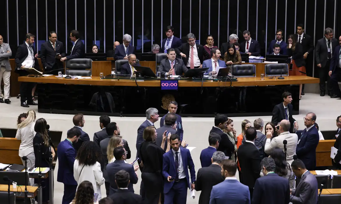 Congresso vota veto de Lula ao PL da Dosimetria em 30 de abril