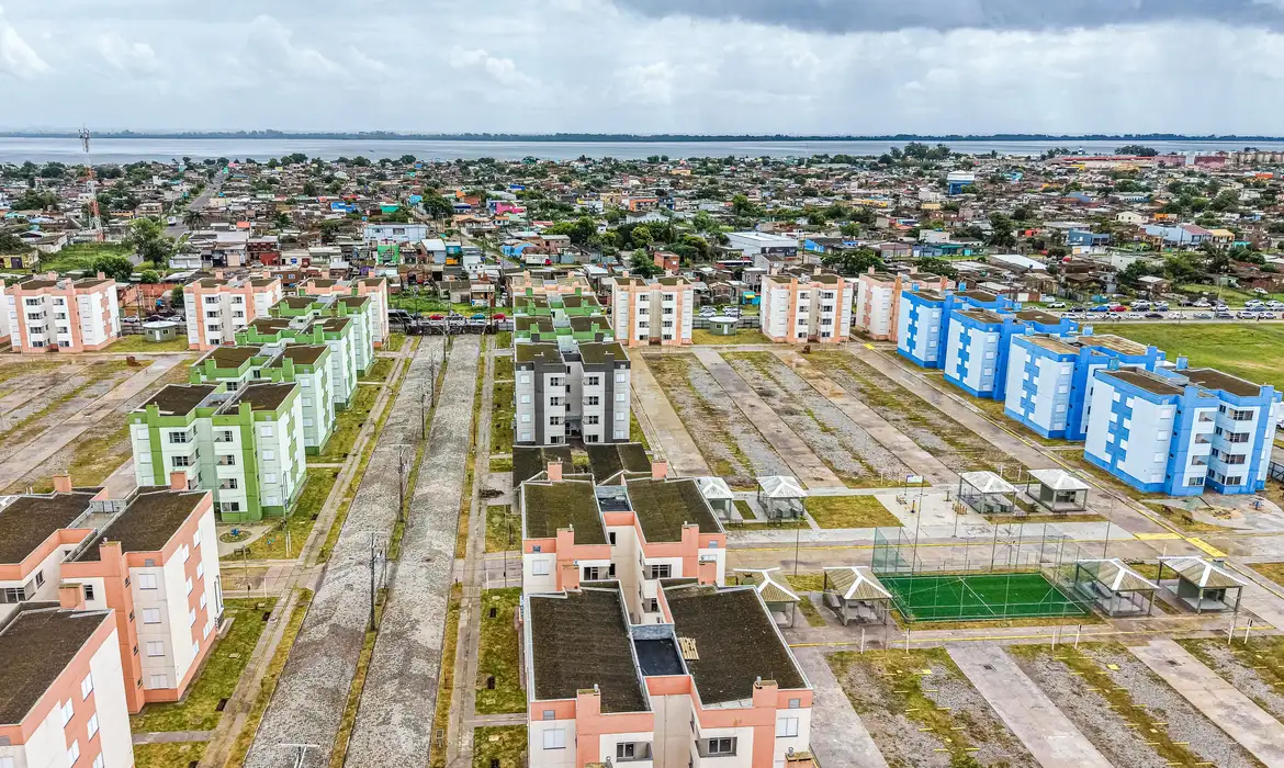 FGTS amplia limite de renda para R$ 13 mil no Minha Casa, Minha Vida
