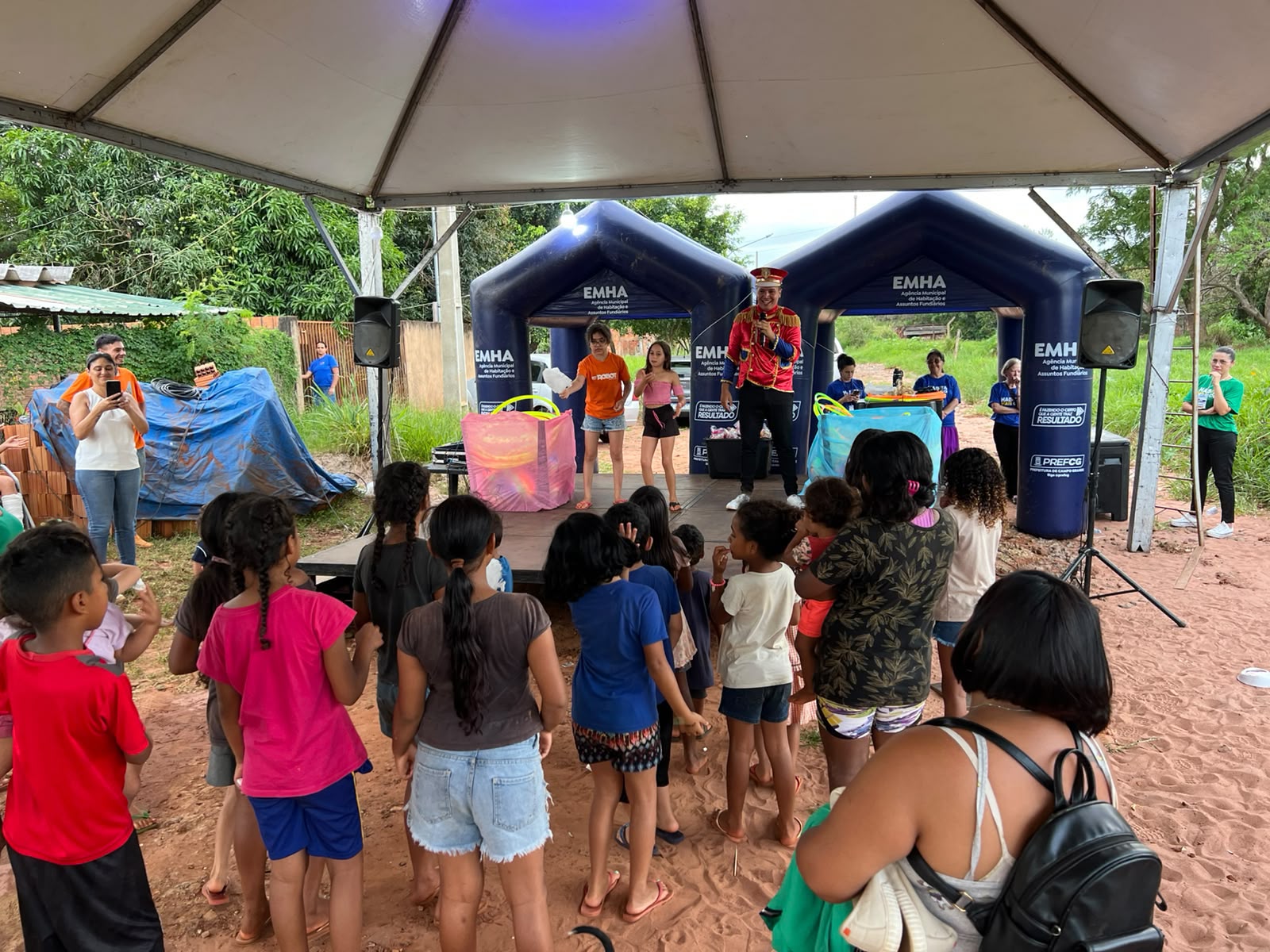 Emha leva atividades para famílias do Jardim Batistão neste sábado