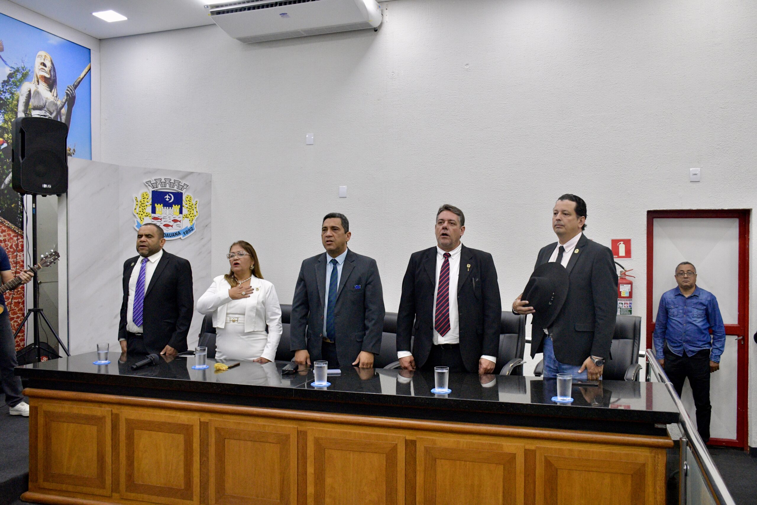 Ministério Pastoral Recebe Título de Honra em Sessão Solene