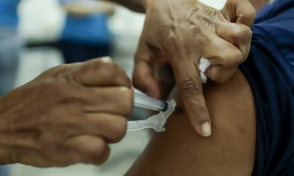 Casos de influenza A crescem e alertam para cuidados no Brasil