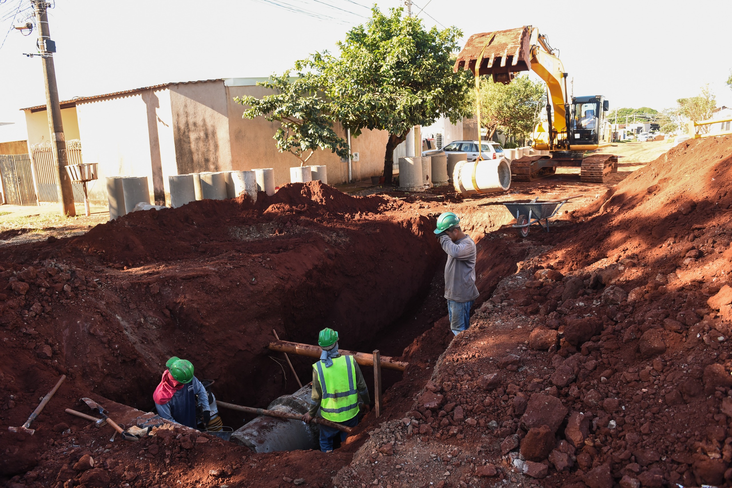 Jardim das Nações avança com obras de drenagem e pavimentação