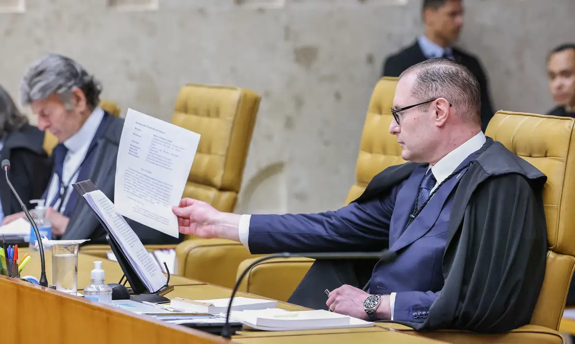 Ministro Zanin apoia eleições diretas para governador do Rio de Janeiro