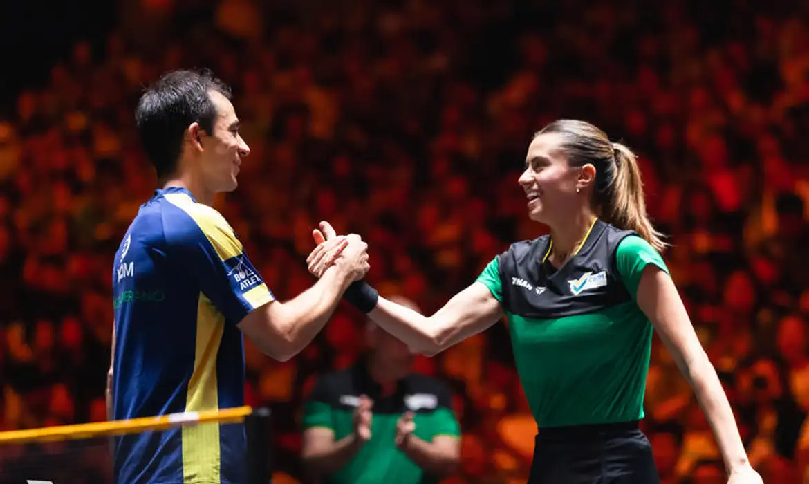 Dupla brasileira faz história e chega à final inédita no Smash de Singapura