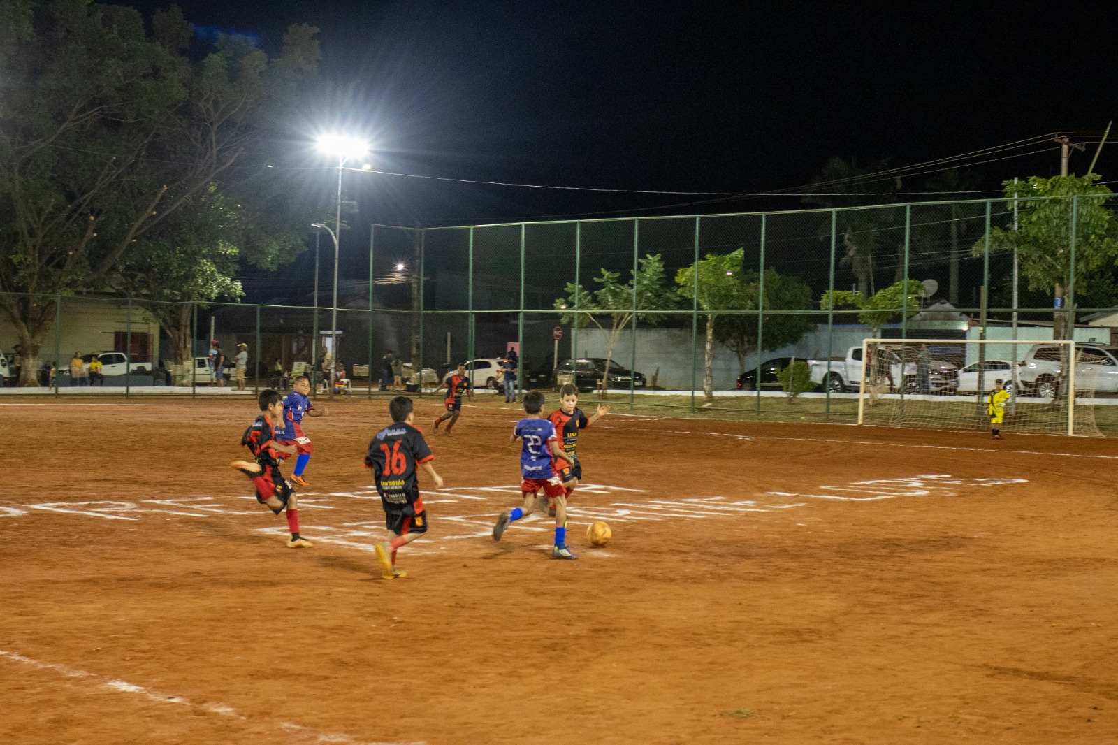 Campo Grande inaugura iluminação do Campo da Comunidade da Homex