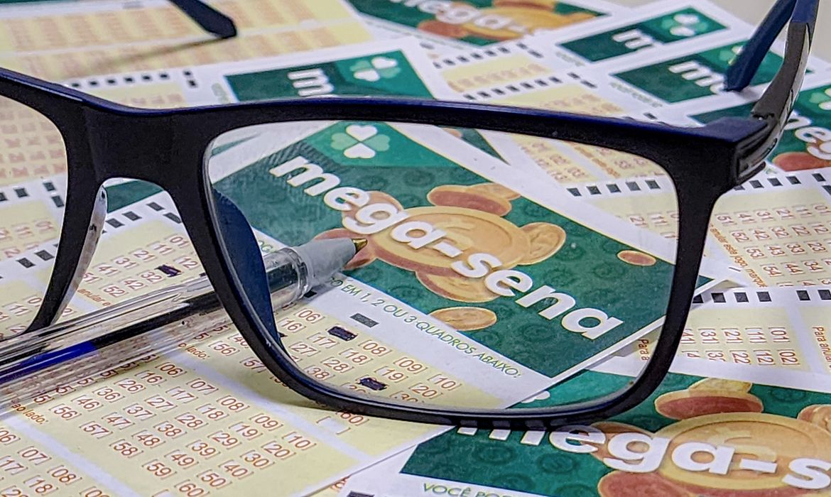 Mega-Sena sorteia prêmio acumulado de R$ 65 milhões nesta quinta-feira