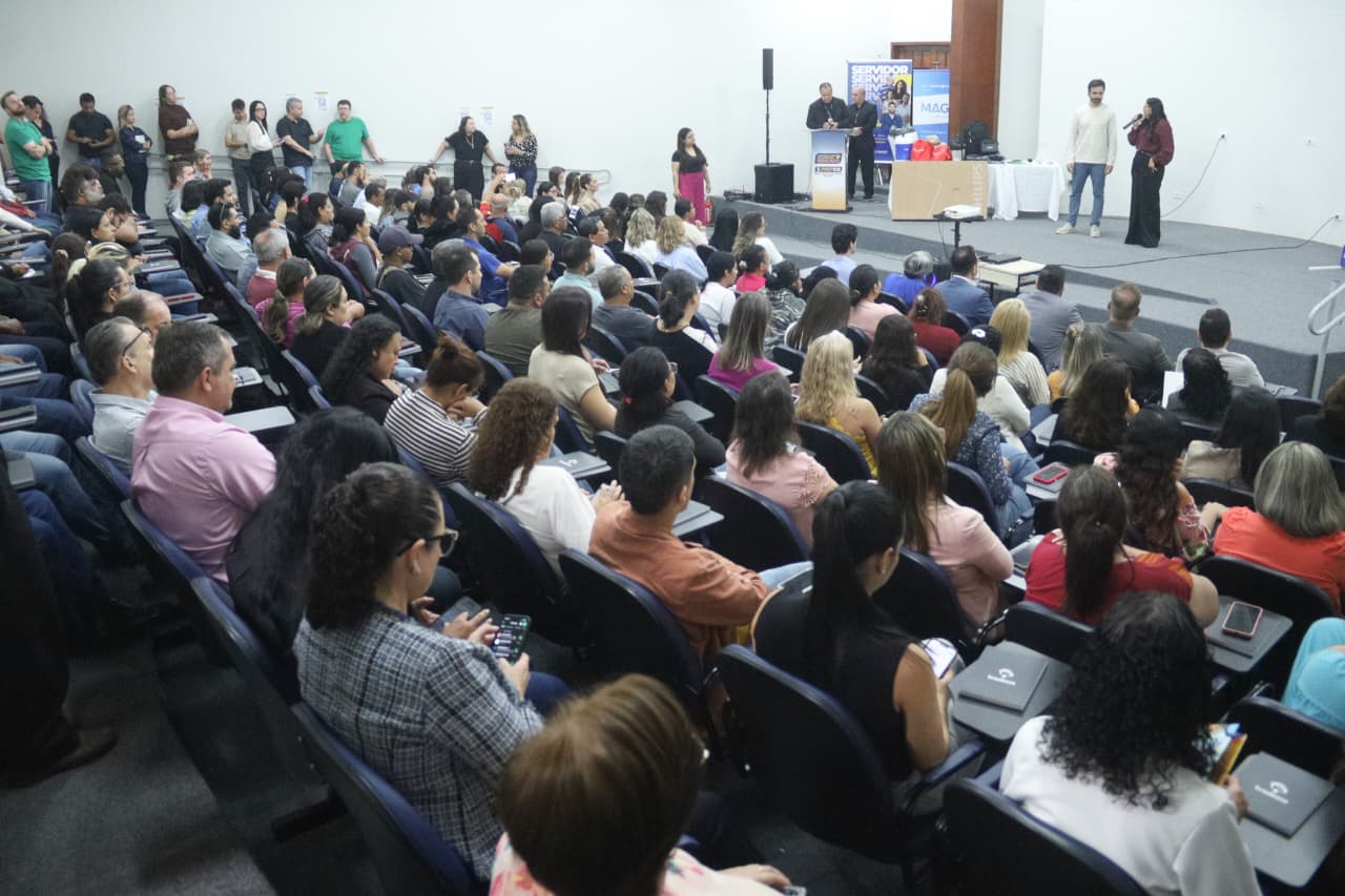 Prefeitura de Campo Grande celebra Dia do Servidor com palestra e confraternização