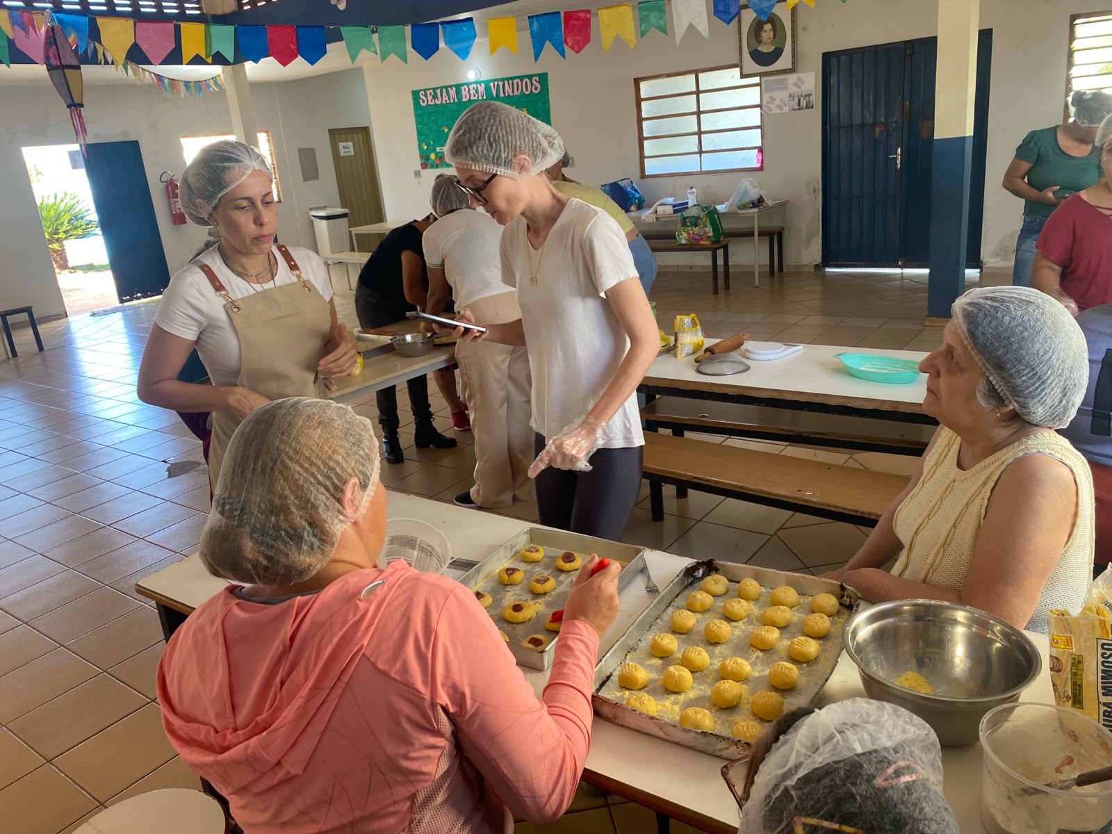 Mais de 1,6 mil moradores de Campo Grande recebem qualificação profissional