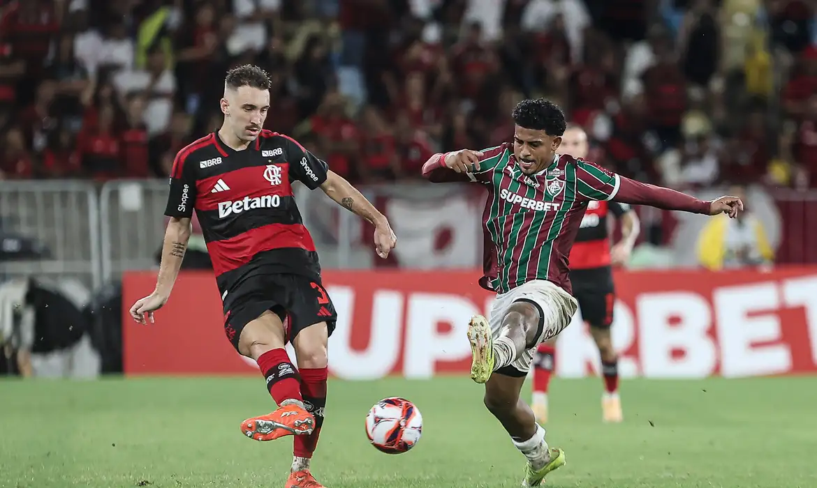 Fluminense e Flamengo se enfrentam na final do Campeonato Carioca