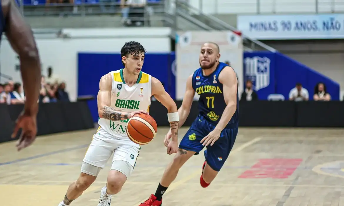 Brasil mantém 100% e vence Colômbia nas Eliminatórias de basquete