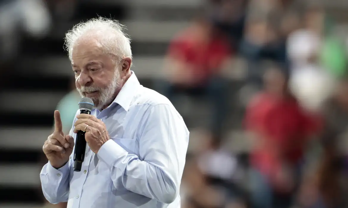 Lula cobra paz e anuncia subsídio para conter alta do diesel