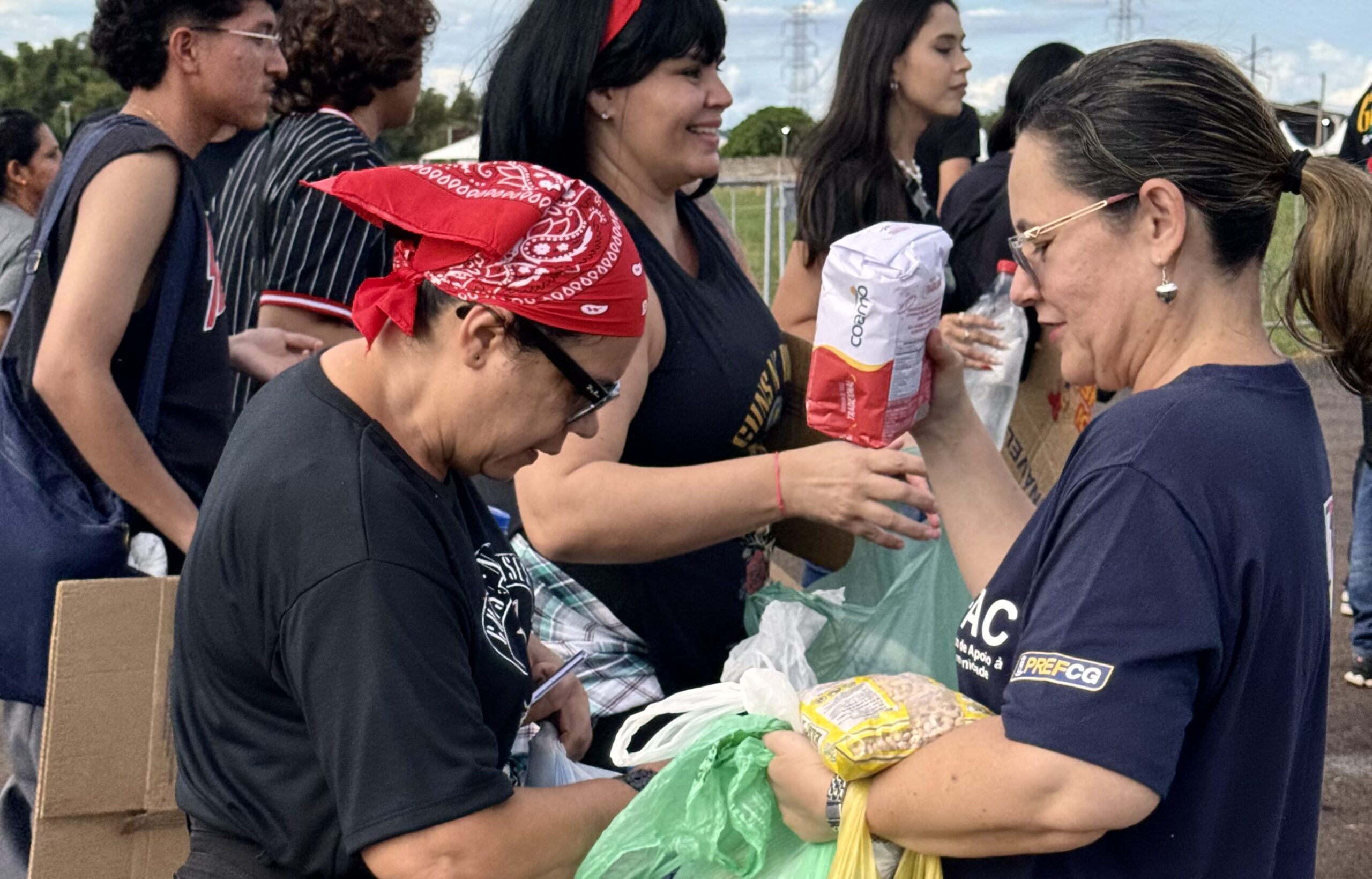 FAC arrecada mais de 11 toneladas de alimentos em 15 dias de abril