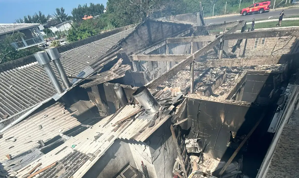 Queda de avião em Capão da Canoa deixa três mortos confirmados
