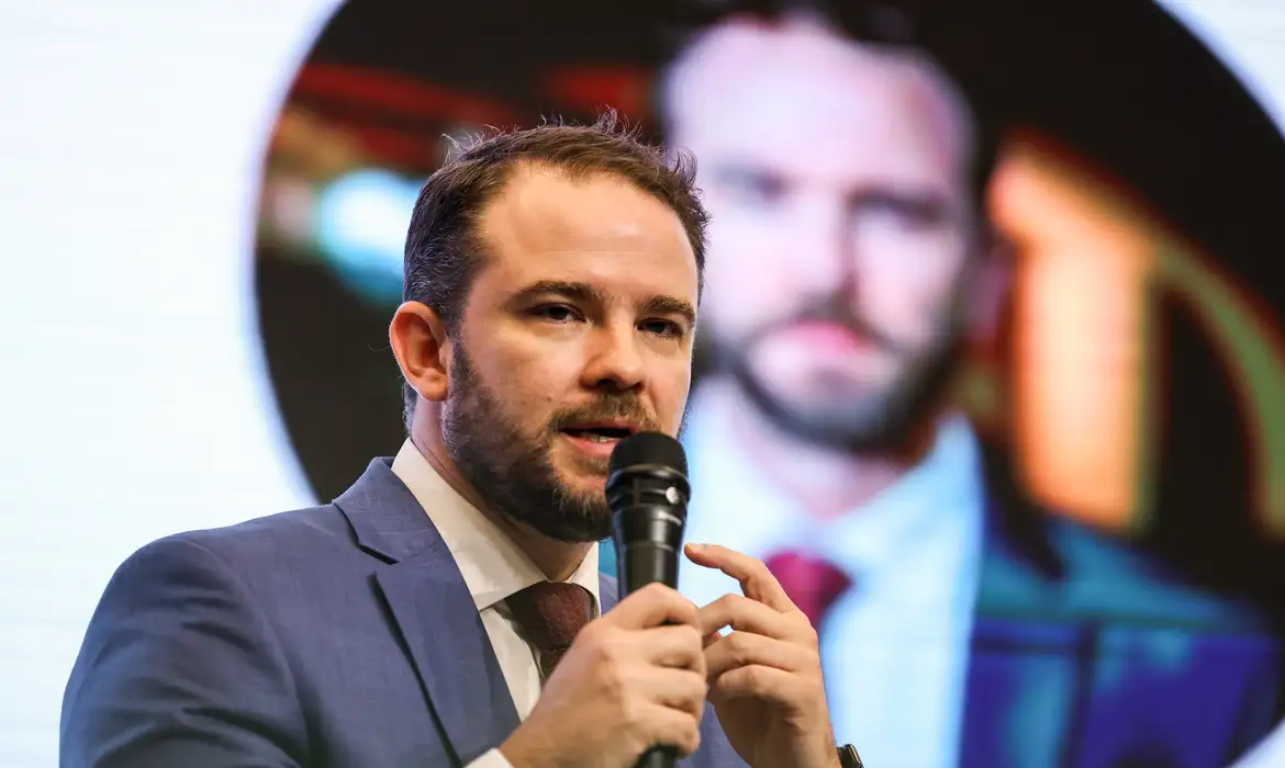 Ministro da Fazenda planeja alternativas se ICMS do diesel não avançar