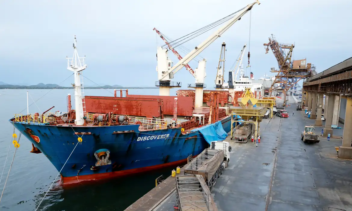 Estados Unidos reduzem tarifas para 46% das exportações brasileiras