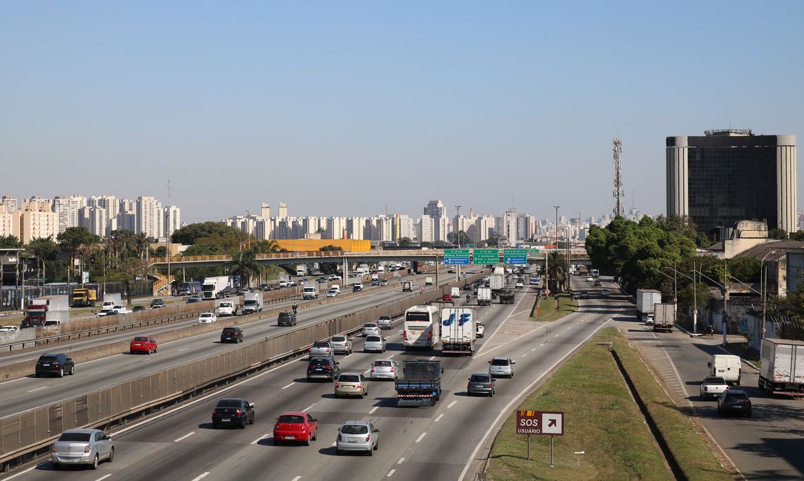 MPRJ solicita suspensão das obras na Via Dutra por risco de alagamentos em Nova Iguaçu