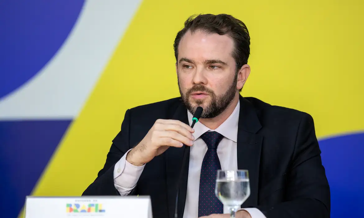 Subsídio ao diesel importado recebe apoio de 25 estados brasileiros