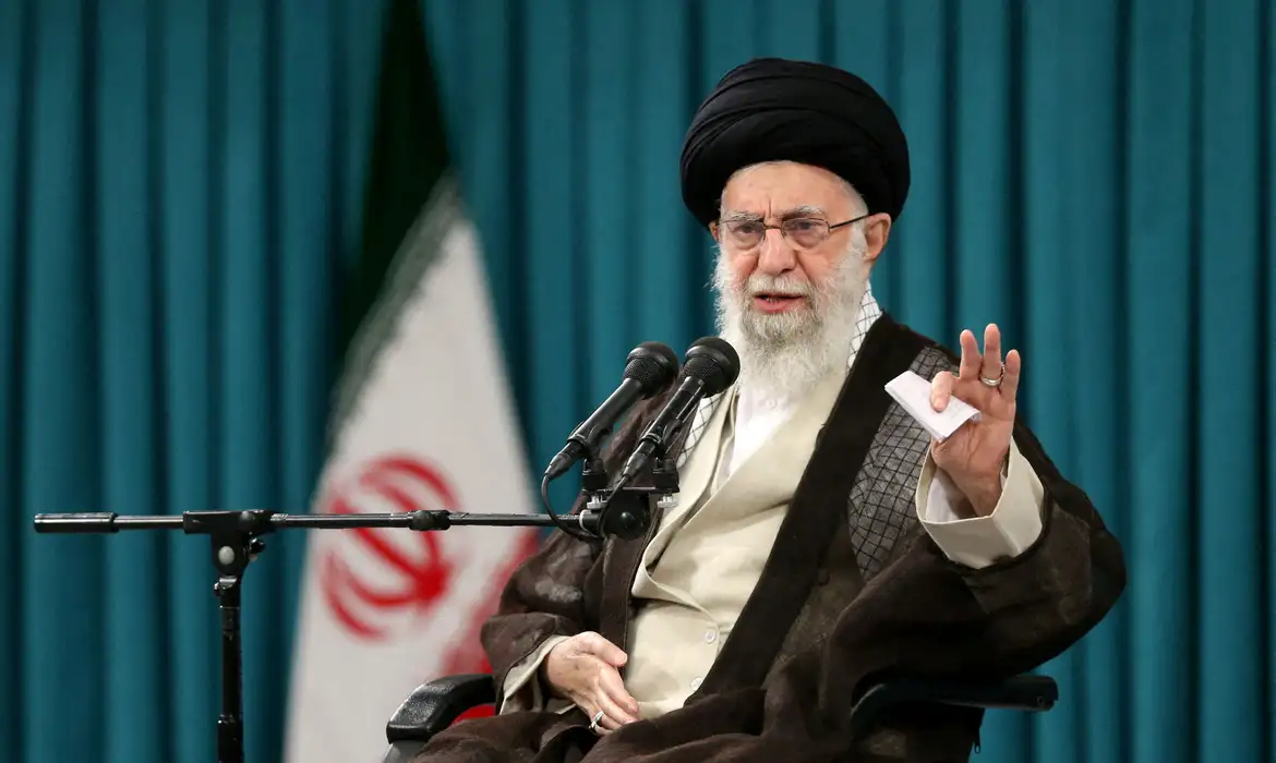 Morte de Khamenei intensifica tensões no Oriente Médio e reação global