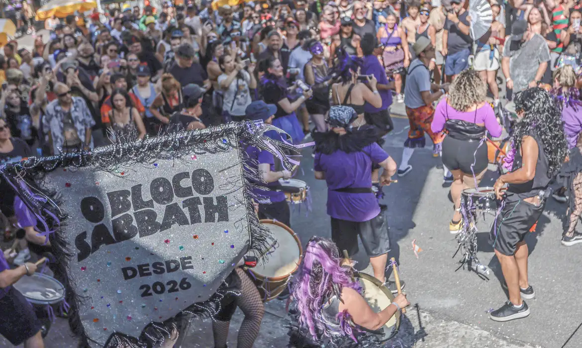 Bloco em SP une clássicos do Black Sabbath a ritmos brasileiros no carnaval