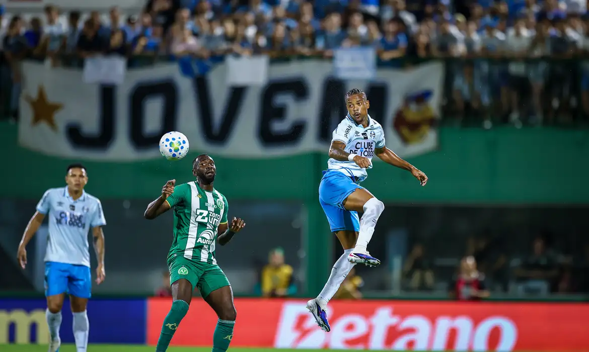 Chapecoense e Grêmio empatam em 1 a 1 pela Série A do Brasileirão