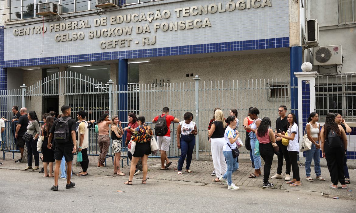 Cefet Rio abre 22 vagas para professor com salários de até R$ 13 mil