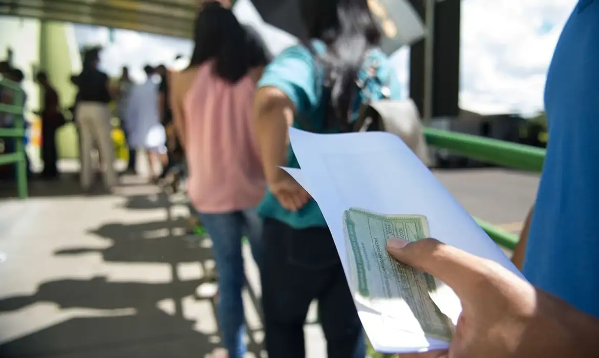 Unicef incentiva jovens de 16 e 17 anos a tirar título de eleitor para eleições 2026