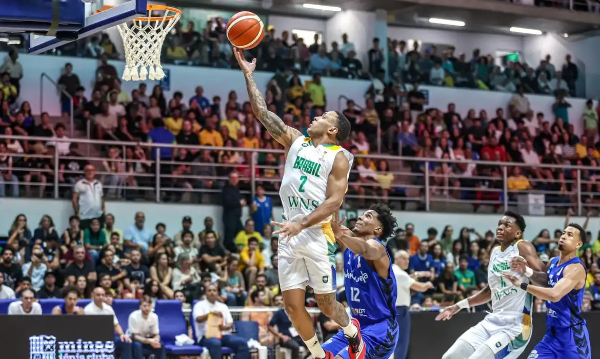 Brasil mantém 100% nas Eliminatórias da Copa do Mundo de Basquete