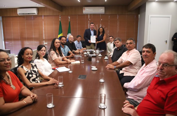 Governo de MS Lança Concurso para 2 mil Professores da Rede Estadual