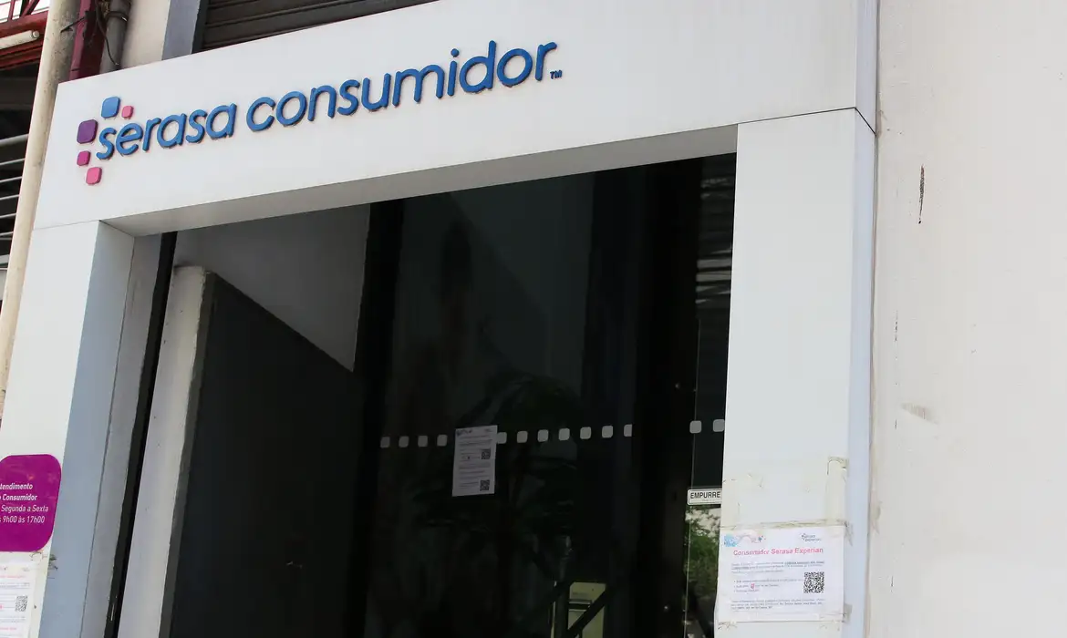 Feirão Serasa em SP oferece descontos para quitar dívidas até 1º de abril