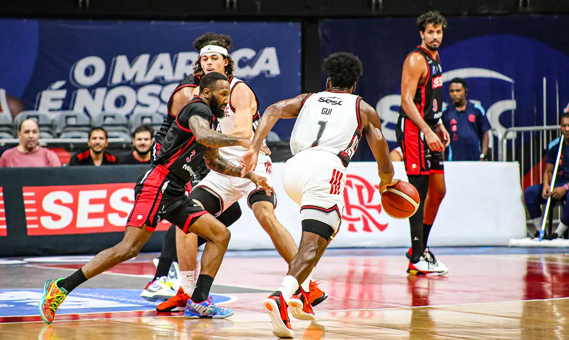 Flamengo e Franca avançam às semifinais da Champions das Américas 2025/2026