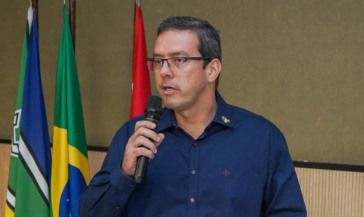Prefeito de Macapá renuncia após afastamento por investigação federal