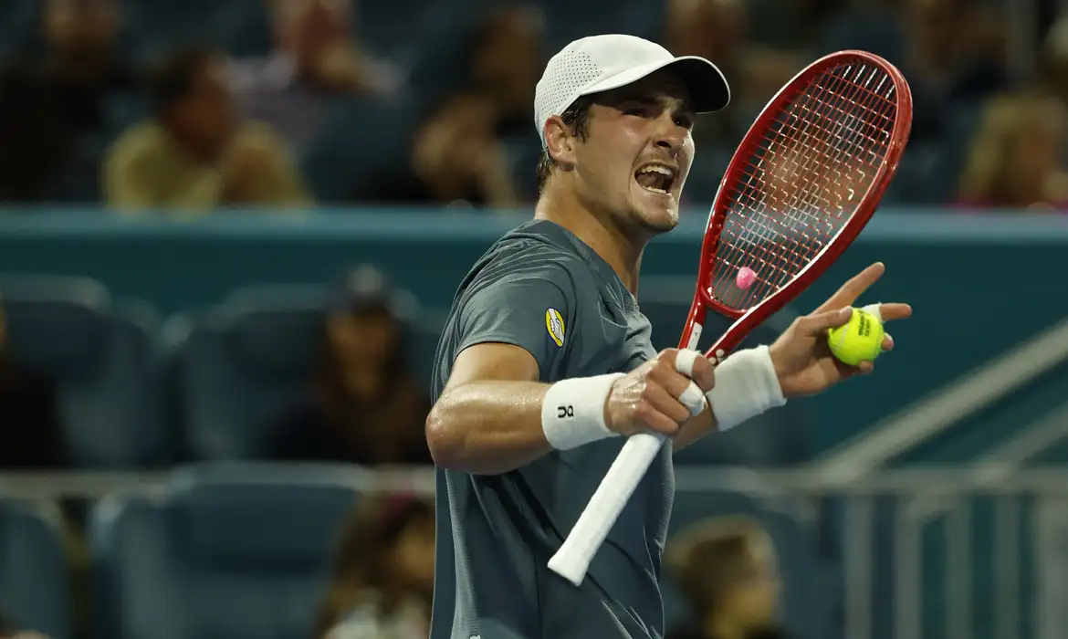 João Fonseca avança às quartas de final no Masters 1000 de Monte Carlo
