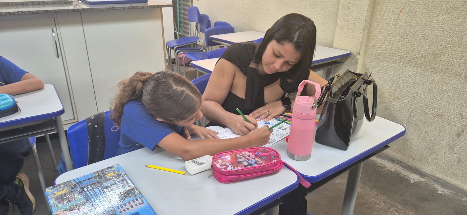 Escola Municipal Nazira Anache Realiza Dia da Família para Integração Escolar