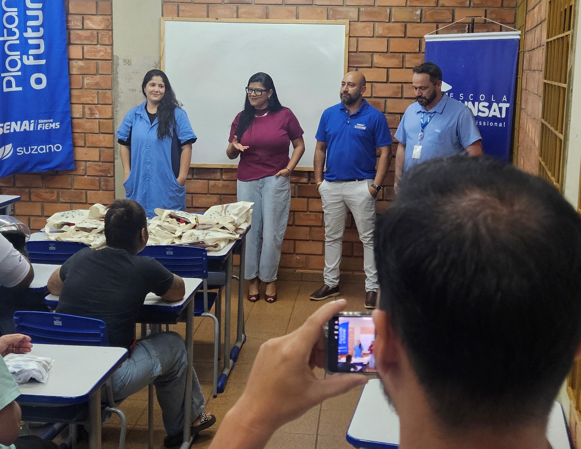 Funsat certifica 15 alunos em curso de reparos domésticos