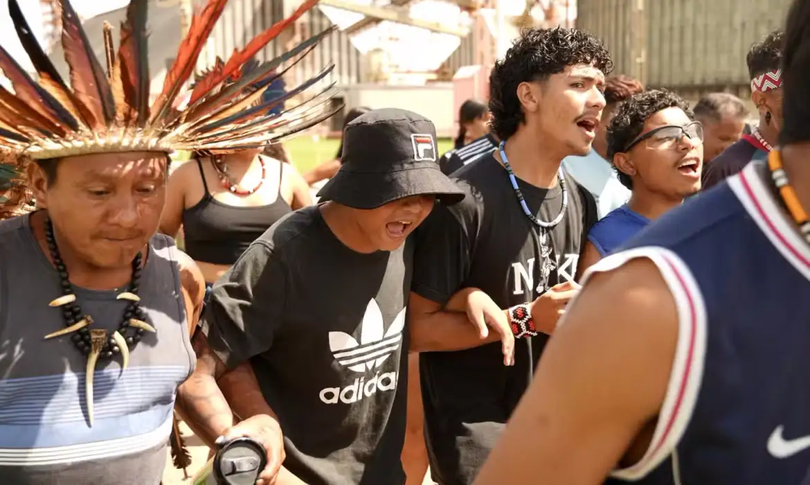 Indígenas protestam contra privatização das hidrovias no Pará