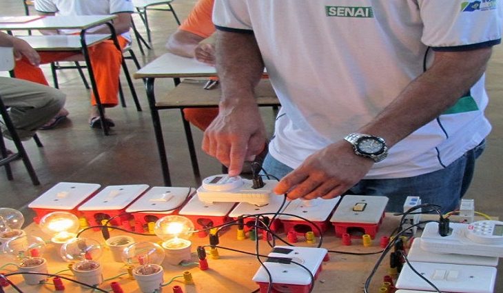 Agepen e Senai firmam parceria para capacitar internos em MS