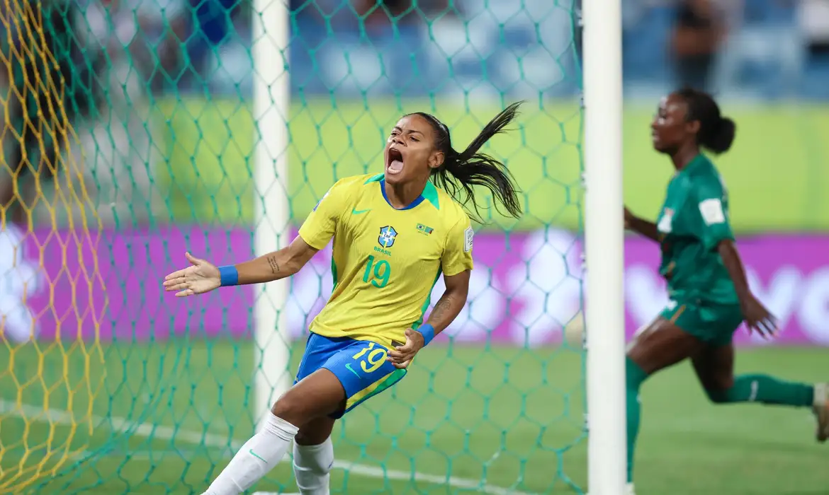 Brasil goleia Zâmbia por 6 a 1 no Fifa Series feminino em Cuiabá