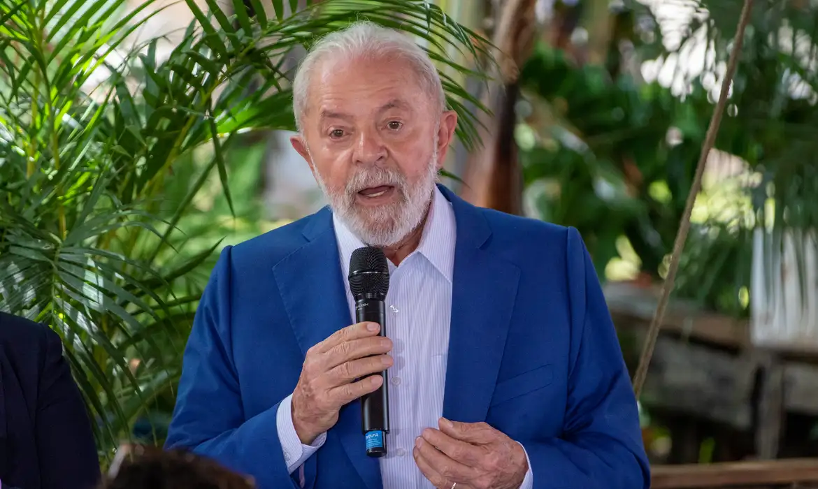 Lula reforça combate ao feminicídio e direitos das mulheres no Brasil