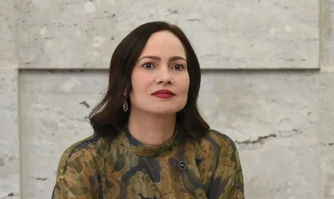 Ana Cristina Viana assume presidência do INSS com foco em agilizar benefícios