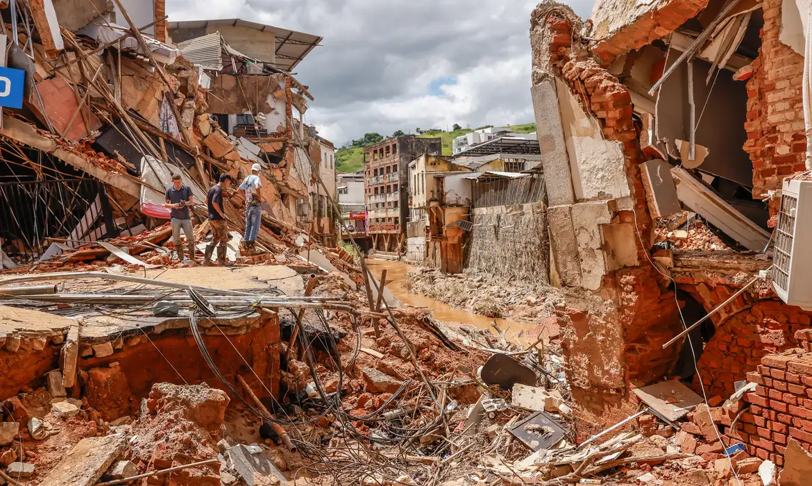 Governo libera crédito emergencial para vítimas das chuvas em 2024