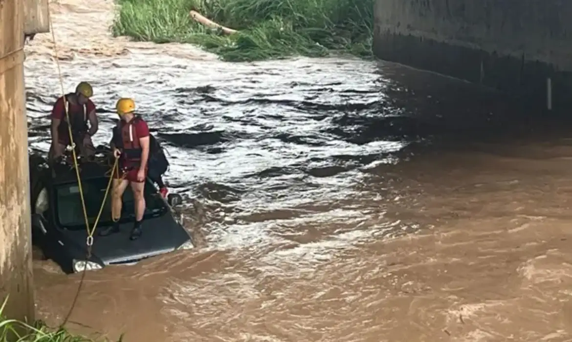 Chuvas intensas causam desaparecimento e danos em Piracicaba e região