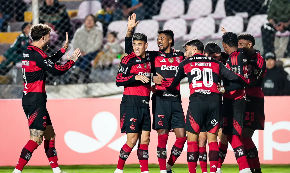 Flamengo vence Cusco na altitude e lidera Grupo A da Libertadores 2026