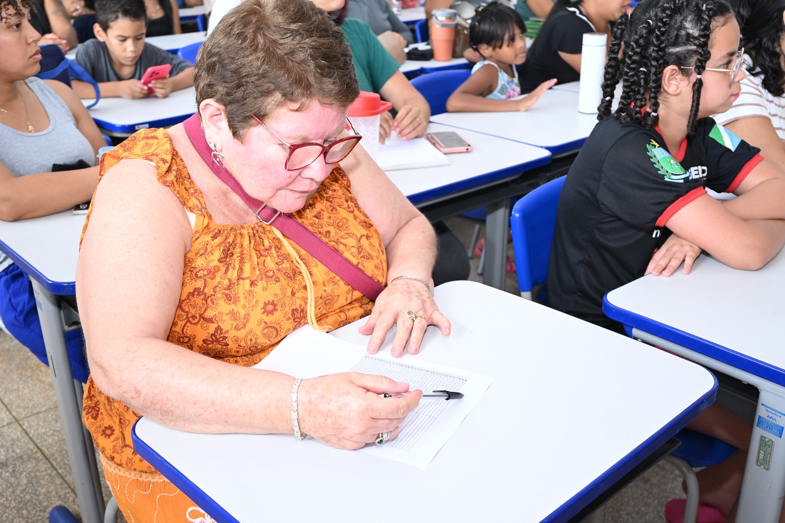 Idosos aumentam presença em cursos gratuitos da Escola Funsat em 2026