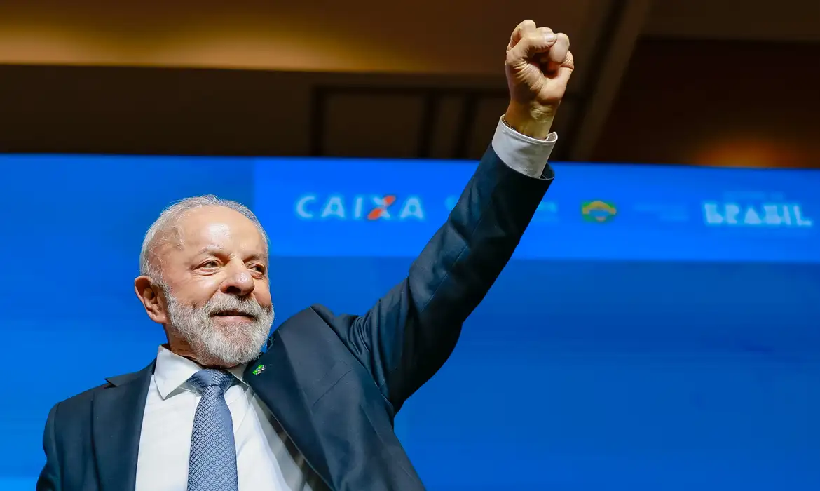 Lula cobra uso de R$ 3,5 bi para prevenção a desastres em MG