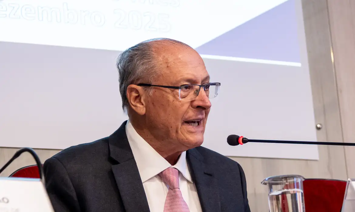 Brasil mantém competitividade com nova tarifa global de 10% dos EUA