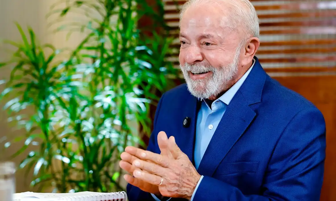 Lula defende proibição das apostas eletrônicas e alerta para endividamento no Brasil
