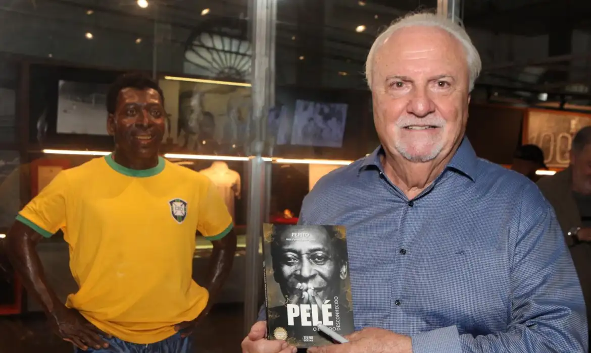 Amizade revela lado humano e legado de Pelé fora dos gramados