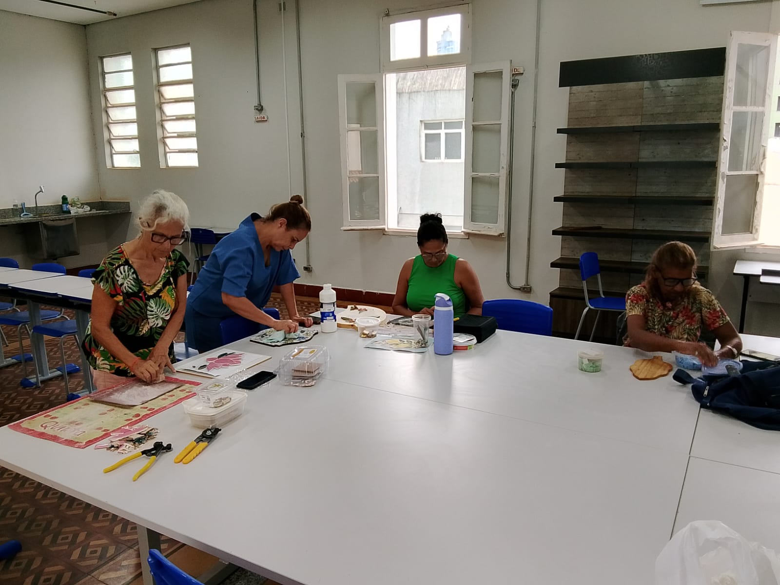 Curso de Mosaico em Campo Grande Termina com Finalização de Peças